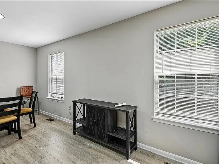 530 Mount Lubentia Ct E — Photo 10