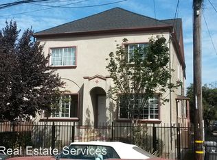 874 32nd St, Oakland, CA 94608