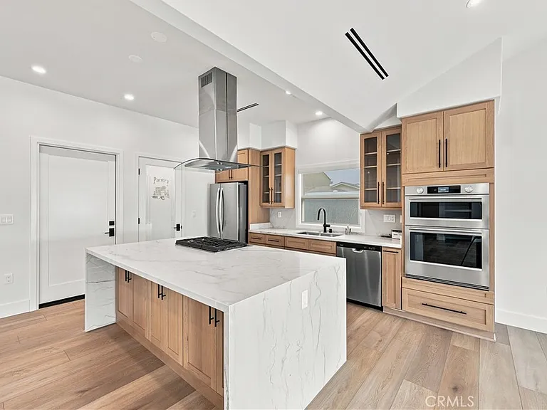 17511 Leafwood Ln — Photo 8