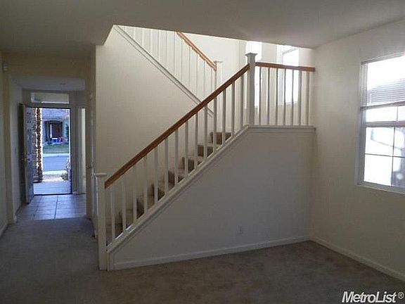 livingroom_staircase