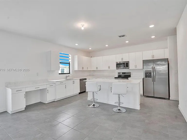 11904 SW 240th St — Photo 4