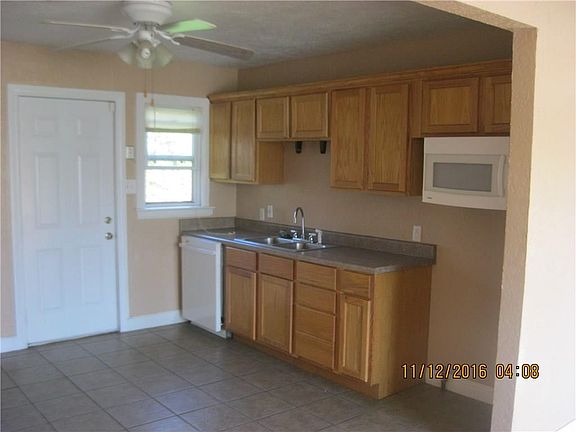4th image of 407 Eisenhower Blvd