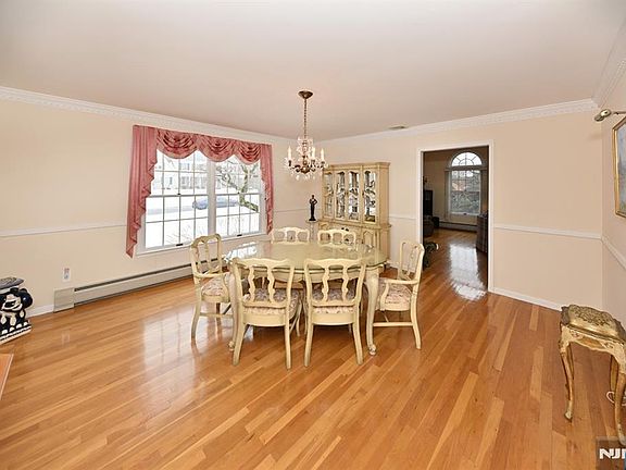5th image of 513 Lydia Ln