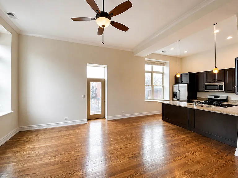1470 W Carmen Ave #204 — Photo 5