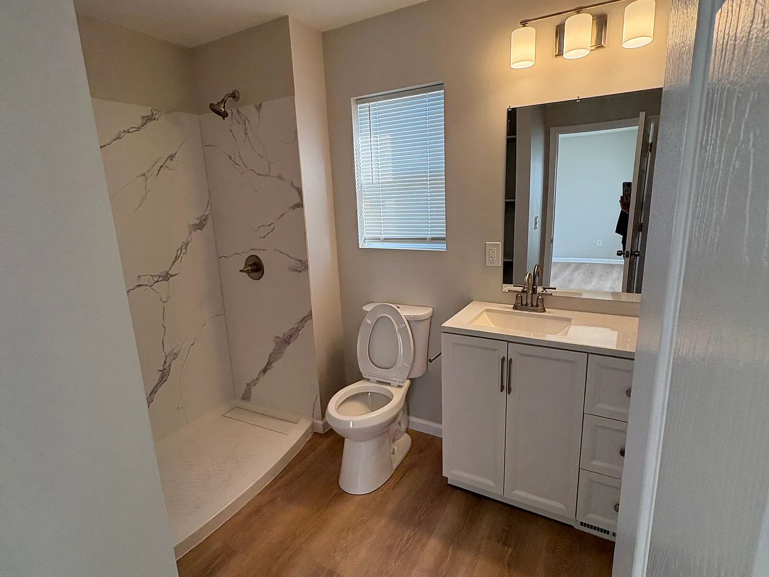 3 bed, 2.5 bath, 1490 sqft, $2,000 — Photo 3