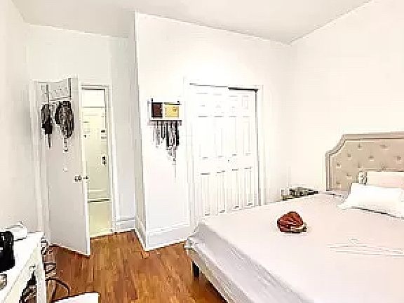 5th image of 210 W 16th St APT 6E