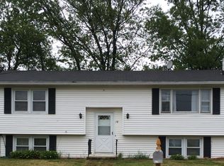 18 April Dr, Nashua, NH 03060