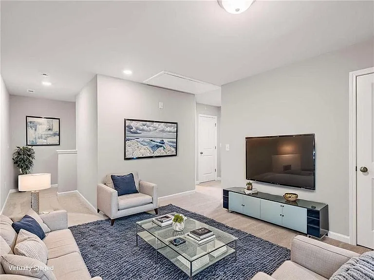 1107 Elyse Ln — Photo 6