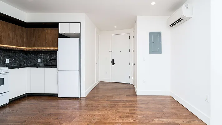Rented by Nooklyn NYC LLC | media 57