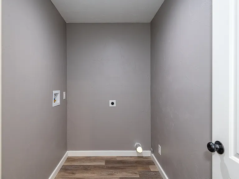 2821 Blackhawk Rd — Photo 27