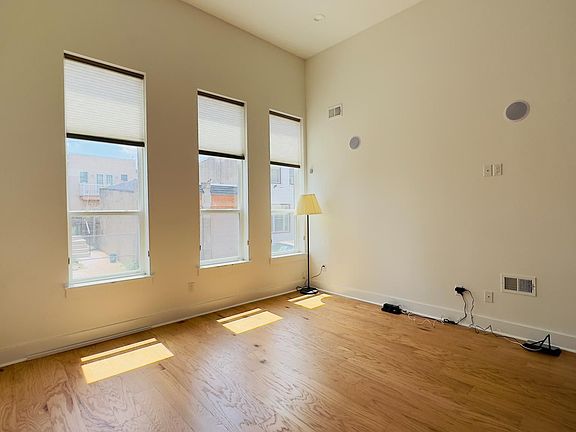 5th image of 2846 Livingston St