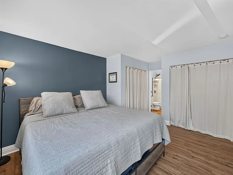 2850 Reynard Way #23 — Photo 20