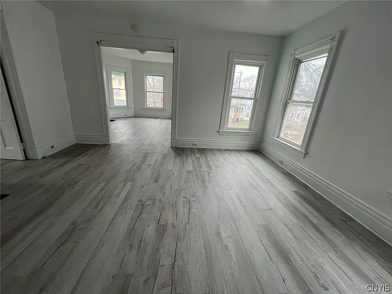 229 Kellogg St — Photo 16