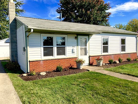 2nd image of 2042 Willowood Dr S