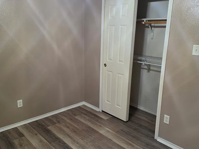 1210 Saddle Dr — Photo 11