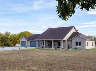 2026 W Hicks Rd, Nixa, MO 65714