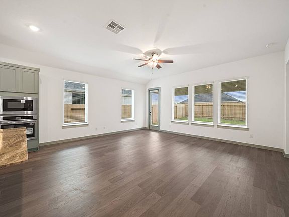3rd image of 3264 Woodrose Orchard Dr