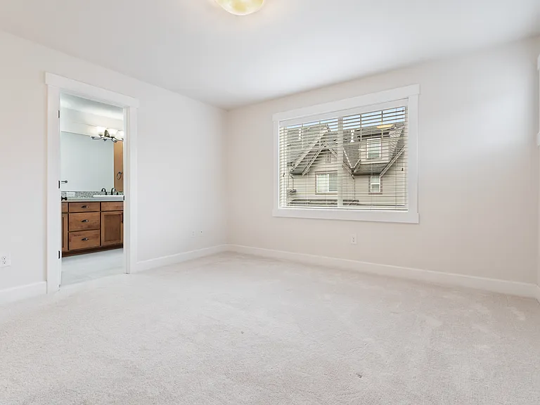 1316 Chelsea Walk NE — Photo 25