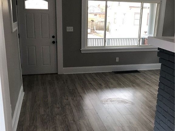 4th image of 3551 W 45th St