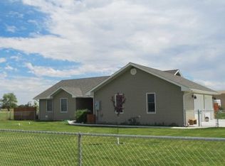 466 Lane 8h, Powell, WY 82435