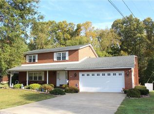 184 Meadowview Ln, Elizabeth, WV 26143