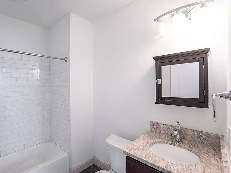 Queen Village Lofts — Photo 15