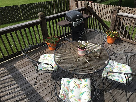 Deck:Access via Breakfast Rm