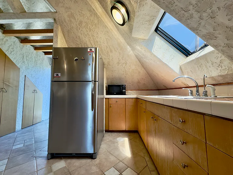 1939 Stuart St #4 — Photo 11