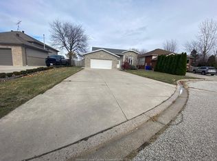 1446 Heritage Garden Cres, Lakeshore, ON N8L0R2