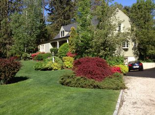 33 Woodland Dr, Pt Chester, NY 10573