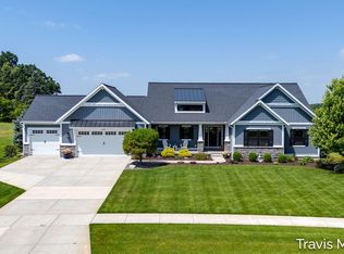 9063 Sterling Hills Dr NE, Rockford, MI 49341