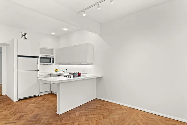 Rented by Compass | media 14