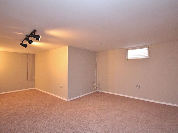 4th image of 43 Aldo Ct