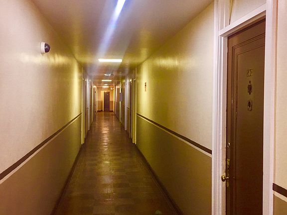 4th image of 5920 N Clark St APT 507