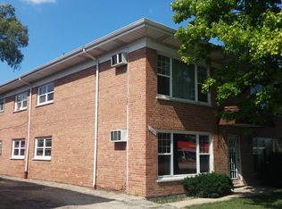 1407 E Roosevelt Rd #1, Wheaton, IL 60187
