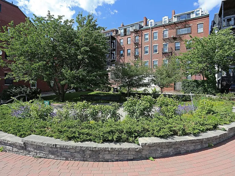 189 Webster St #2 — Photo 7
