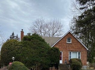 372 Cedar Ave, London, ON N6G1E7