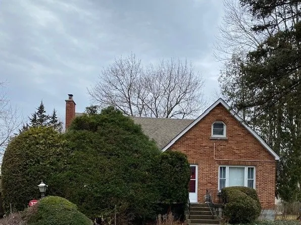 372 Cedar Ave, London, ON N6G 1E7