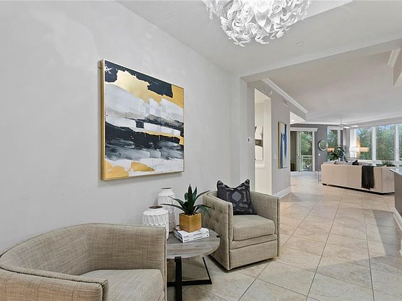 4th image of 178 Beach Dr NE Unit 201