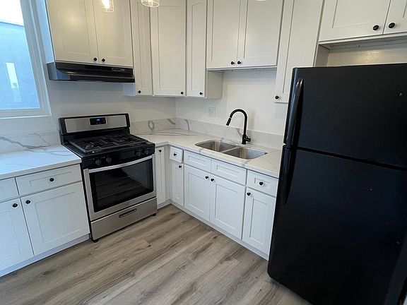 2nd image of 1171 N Kenmore Ave #8