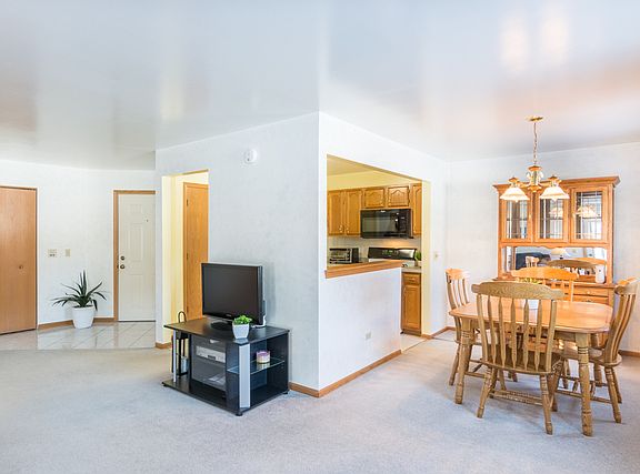 5th image of 2834 Meadow Ln Unit Z1