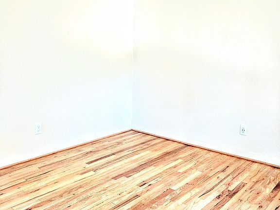 5th image of 225 N Hutchins St #4-10-2