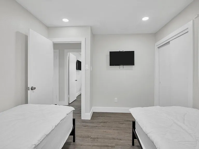 1703 Ansbury Dr — Photo 14