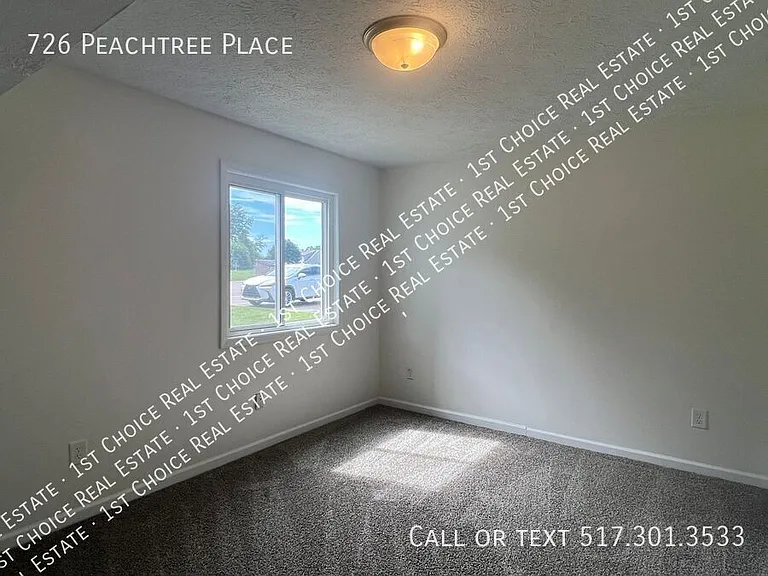 726 Peachtree Pl — Photo 6