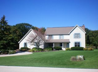 1636 Golf View Dr W, Sheboygan, WI 53083