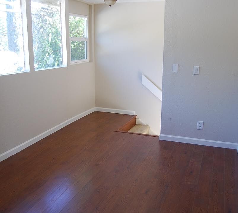 2nd image of 4954 Topanga Canyon Blvd