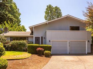 2510 Chuckanut St, Eugene, OR 97408