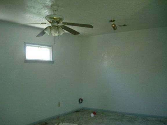 3rd image of 2115 NW Hoover Ave
