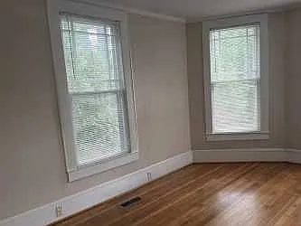 1 bed, 700 sqft, $1,200 — Photo 4