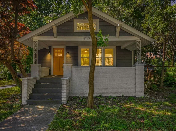 717 W Lexington Ave, Elkhart, IN 46514